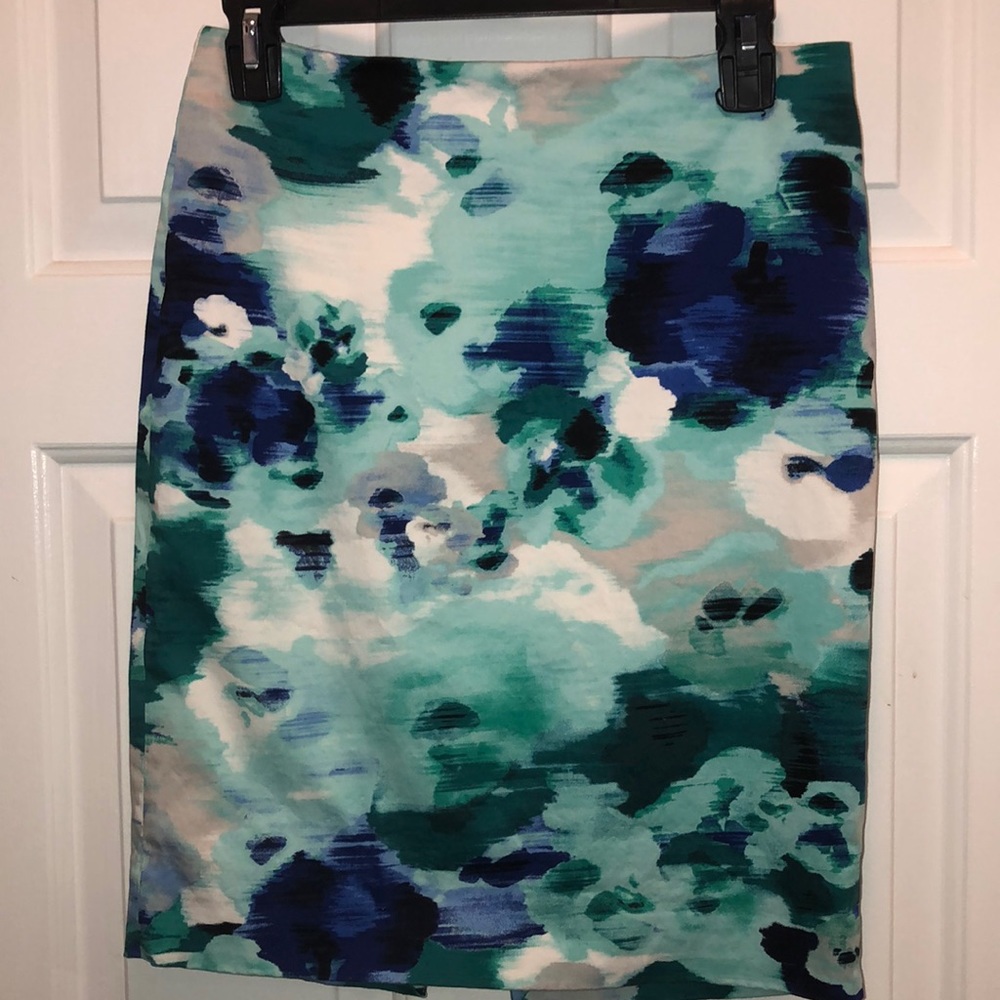 White House Black Market skirt